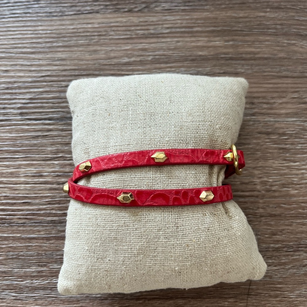 ⭐️ Great Condition Stella & Dot Hudson wrap bracelet ⭐️